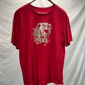 Simply Basic Red T-Shirt with Whimsical Gold Chinese Pig Graphic Print‎ wears XL